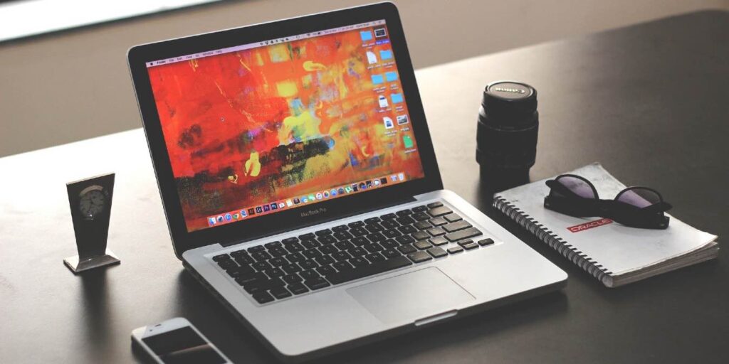 menghubungkan macbook ke monitor