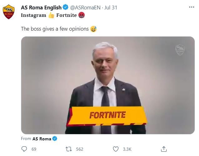 Jose Mourinho menyebut Fortnite sebagai mimpi buruk. (Twitter/ ASRomaEN)